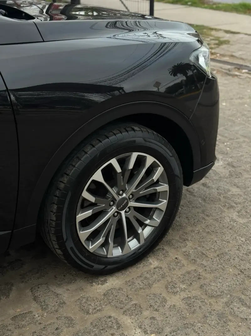SUV Haval H6 Deluxe - 4