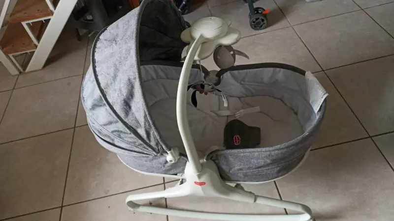 Silla mecedora para bebé gris - 2