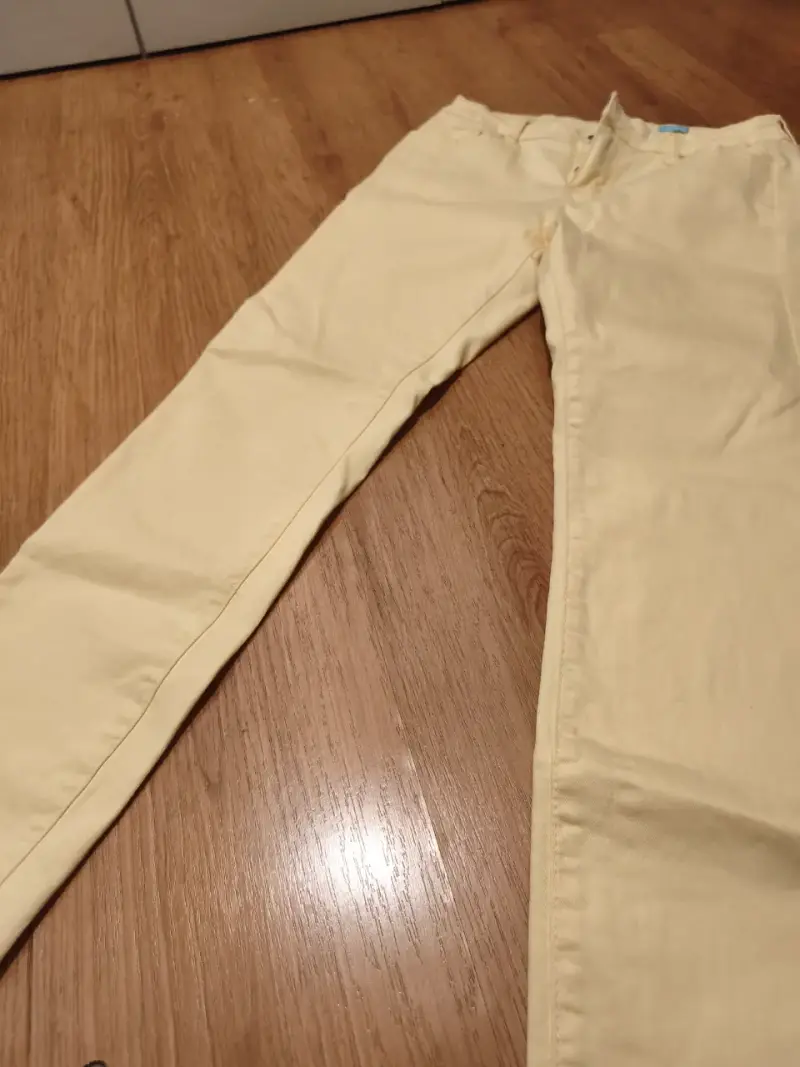 Pantalones amarillos mujer