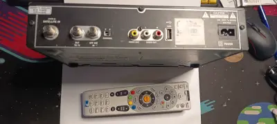 Decodificador DirecTV con control remoto - miniatura 2