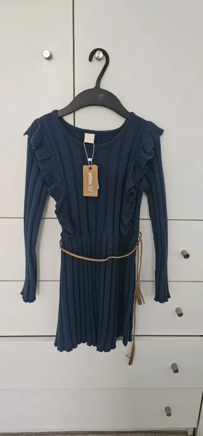 Vestido azul de punto con cinturón - miniatura 1