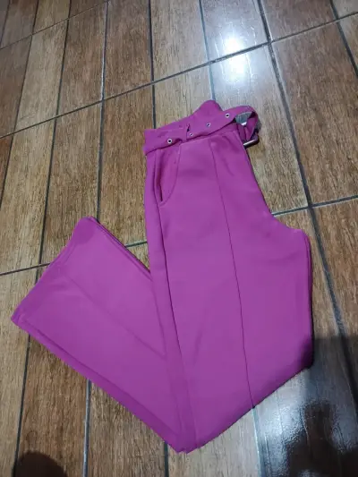 Parka verde con capucha de peluche - miniatura 3