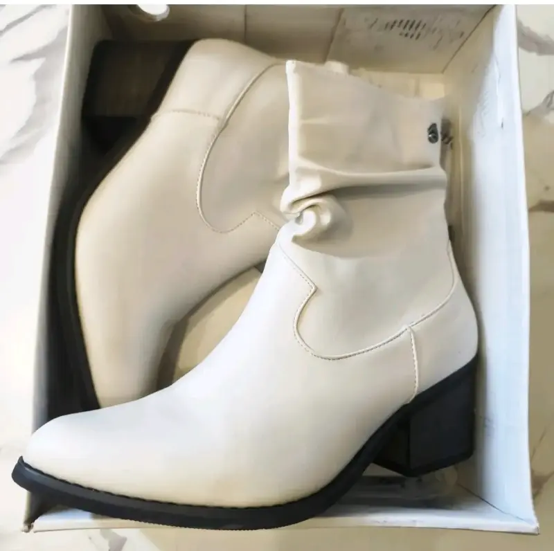Botines blancos de cuero sintético - 2