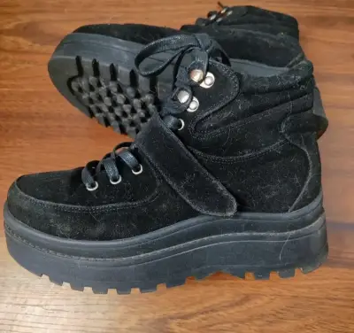 Botines negros de cuero - miniatura 1