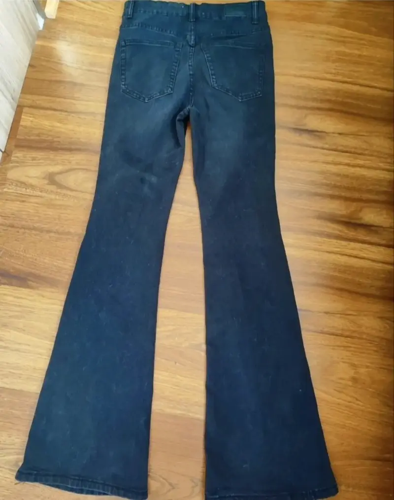 Jeans acampanados negros - 2