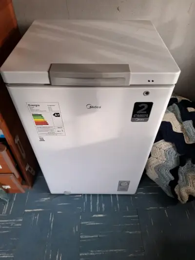 Congelador vertical Midea blanco - miniatura 1