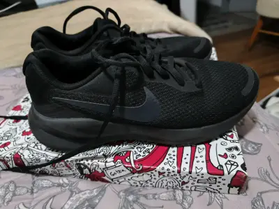 Zapatillas deportivas negras - miniatura 1