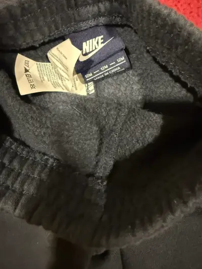 Pantalón deportivo nike negro para niño - miniatura 2
