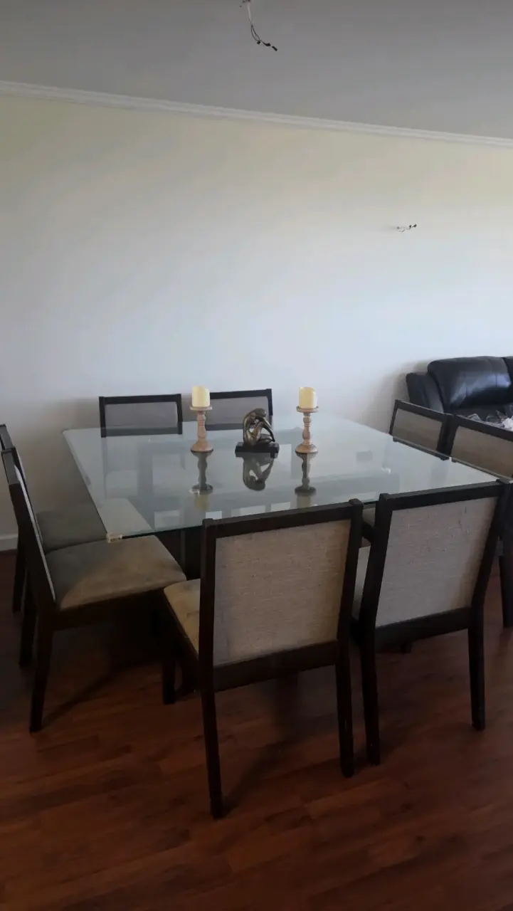 Juego comedor de vidrio 8 sillas - 2