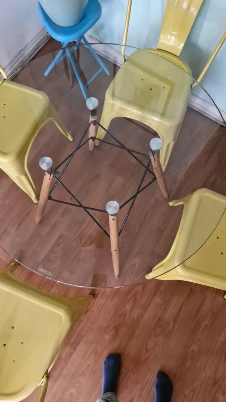 Juego de comedor +4 sillas - 2