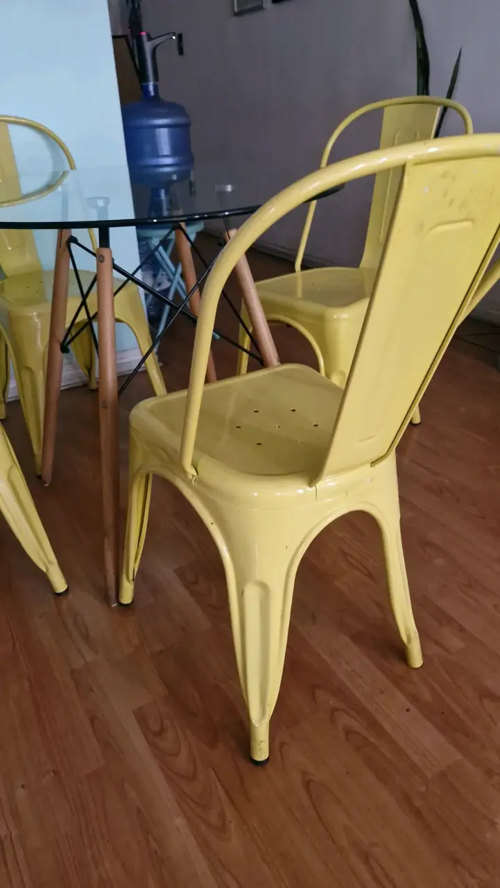 Juego de comedor +4 sillas - 4