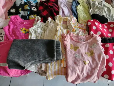 Lote de ropa infantil variada - miniatura 1