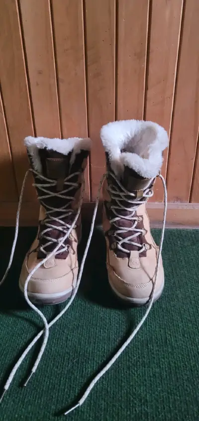Botas Lippi de invierno beige con forro - miniatura 1