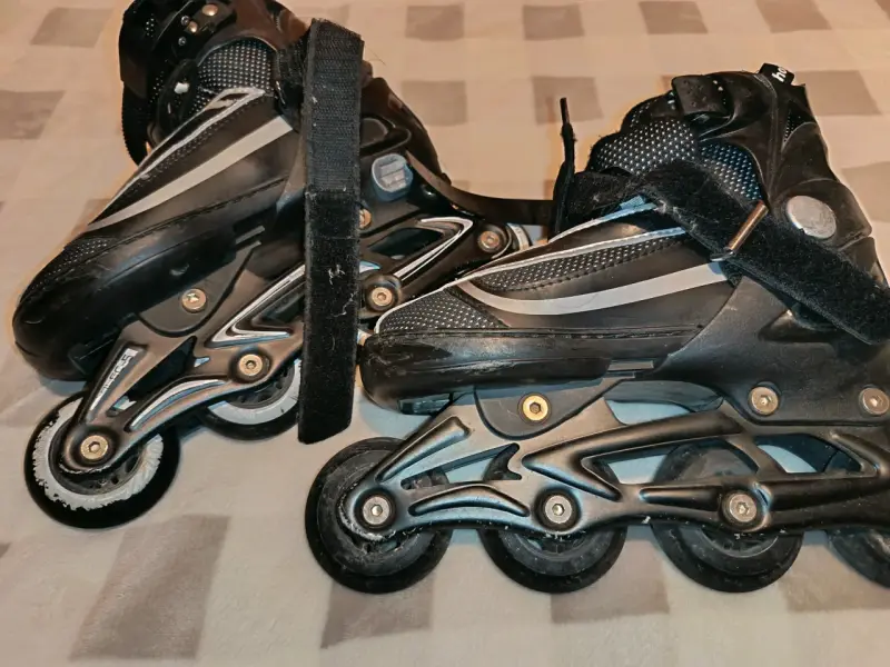 Patines  negros dan del 33-36 - 2