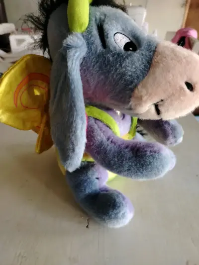 Peluche igor abeja musical - miniatura 4