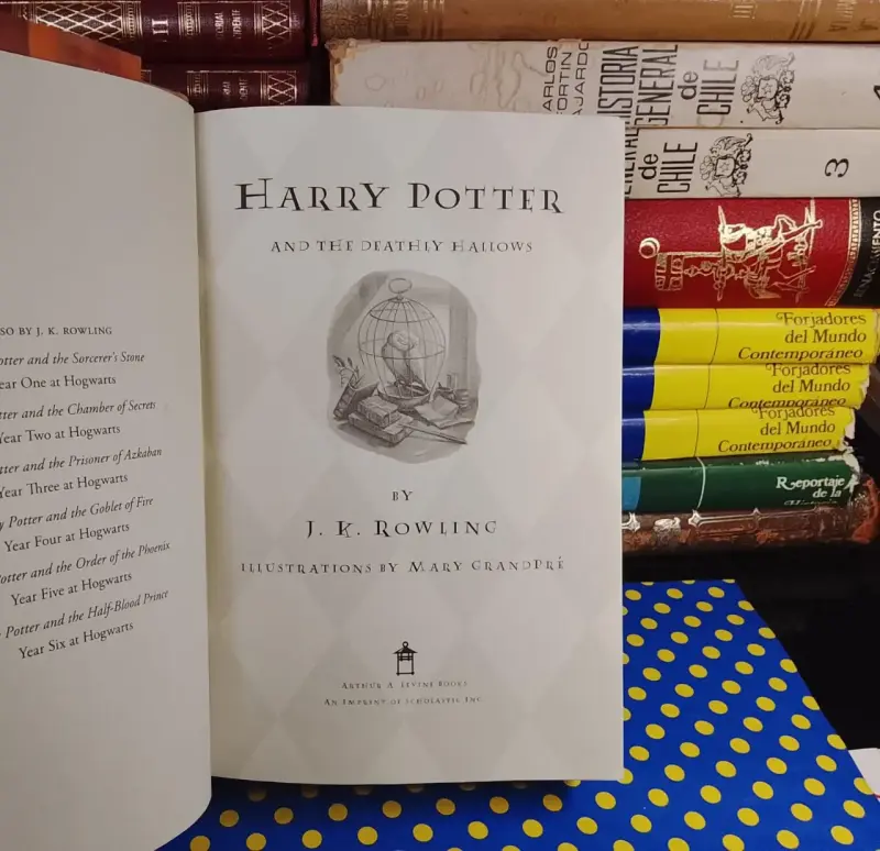 Harry Potter And The Deathly Hallows - 3