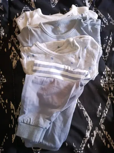 Lote de ropa bebe - miniatura 1