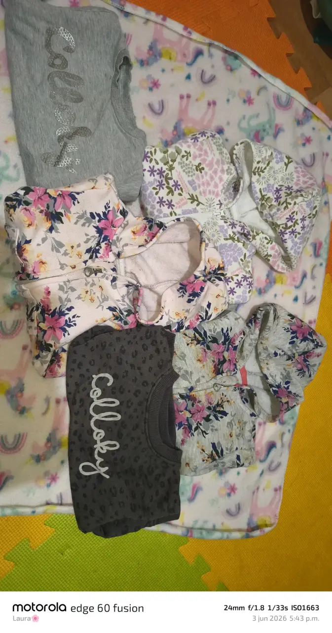 Lote de pijamas y leggings - 2