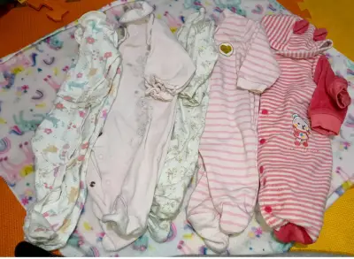 Lote de pijamas y leggings - miniatura 4