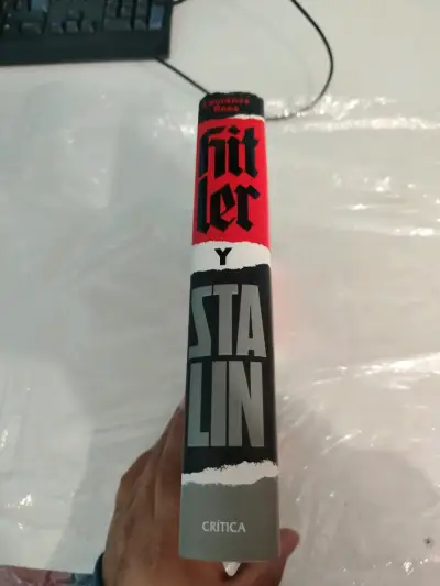 Libro 'Hitler y Stalin' 2ª edición - miniatura 5