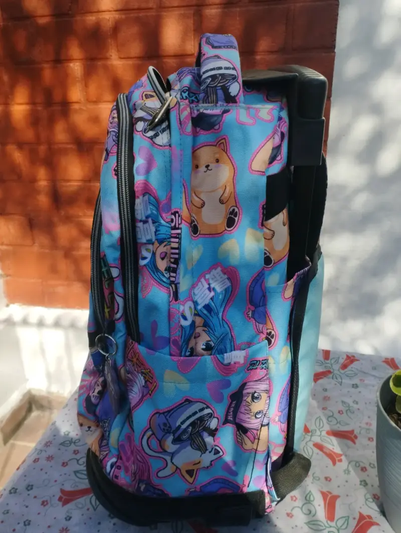 Mochila Totto estampado anime - 2