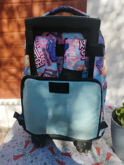 Mochila Totto estampado anime - miniatura 3