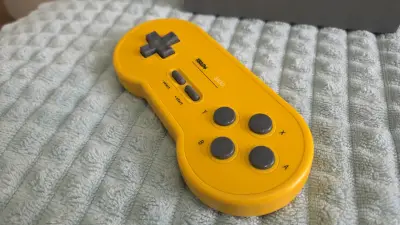 Control  8BitDo SN30 yellow edition. - miniatura 2