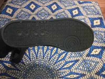 Zapatillas negras Adidas - miniatura 3
