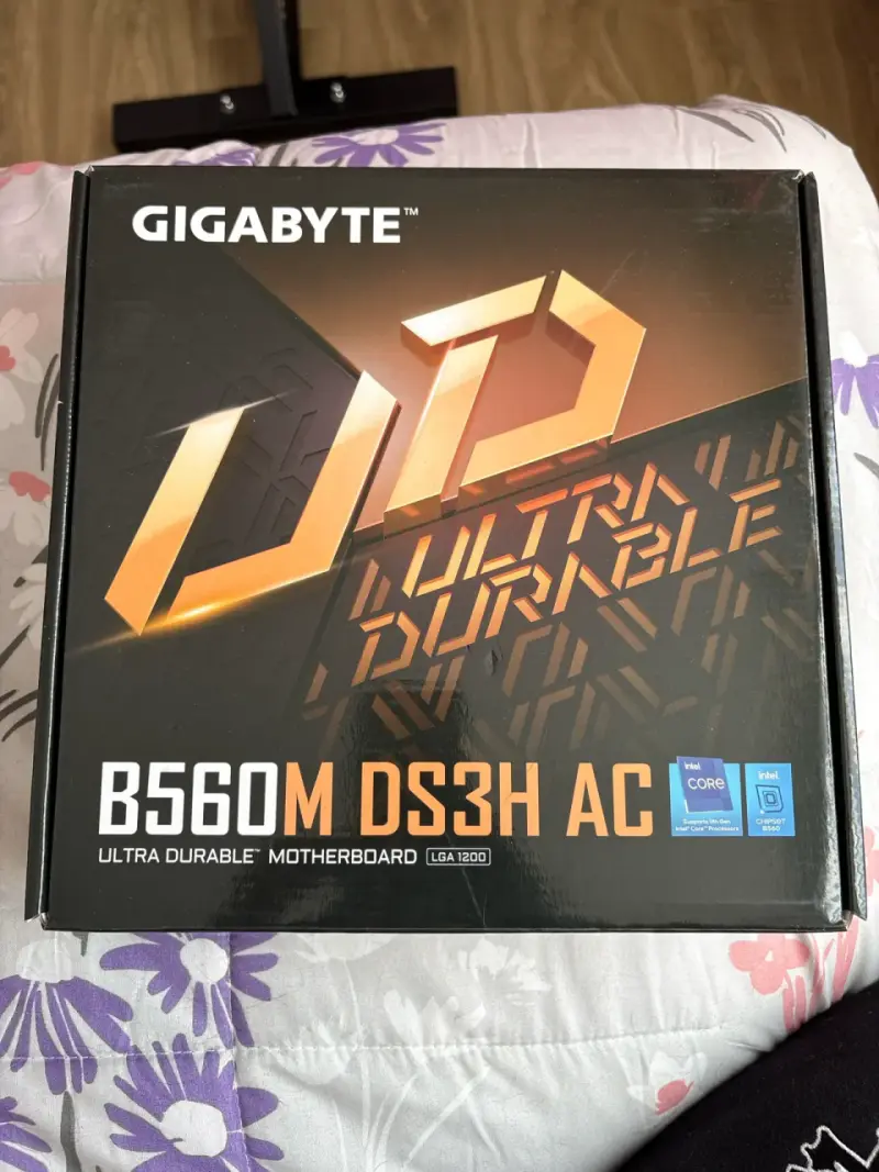 Placa Madre Gigabyte B560M DS3H AC WIFI - 1