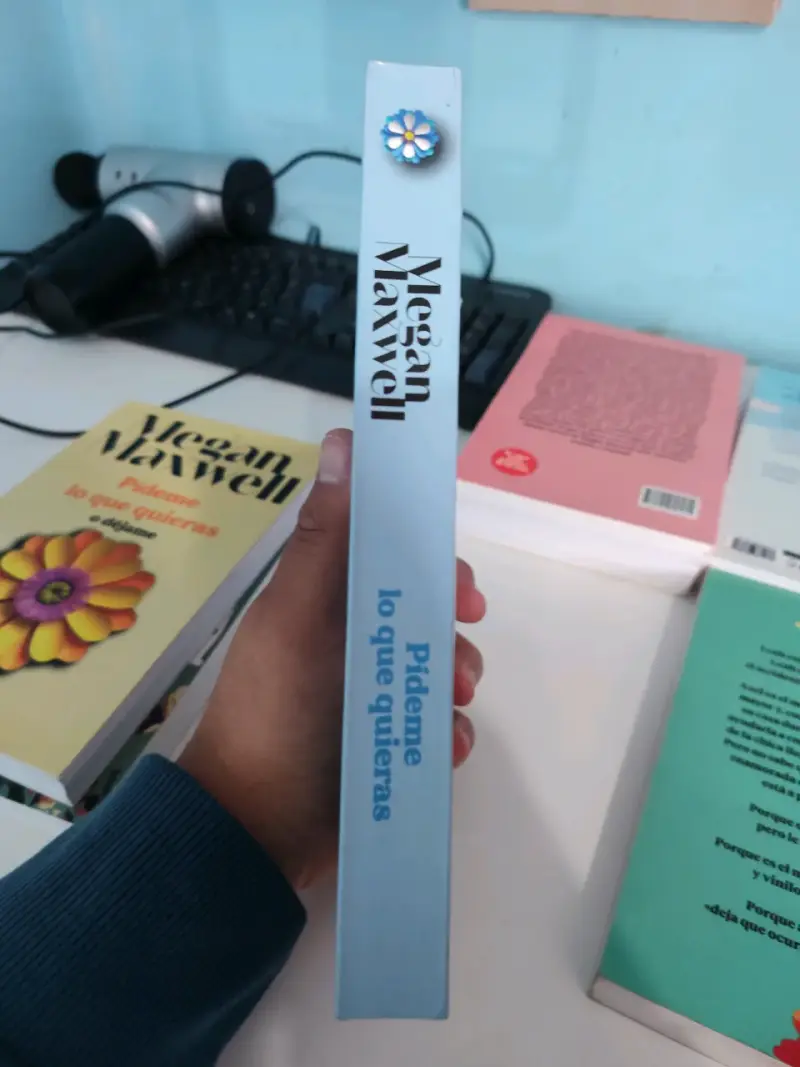 Libro 'Pídeme lo que quieras' Megan Maxwell - 2