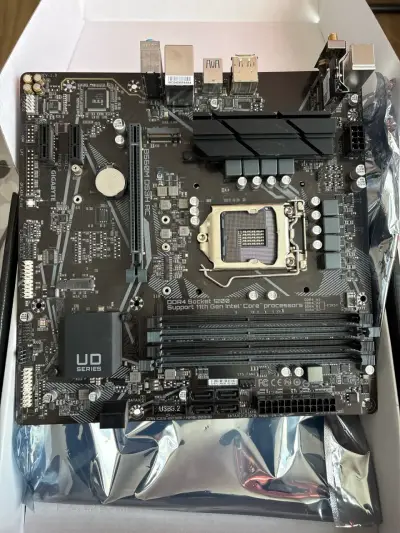 Placa Madre Gigabyte B560M DS3H AC WIFI - miniatura 3