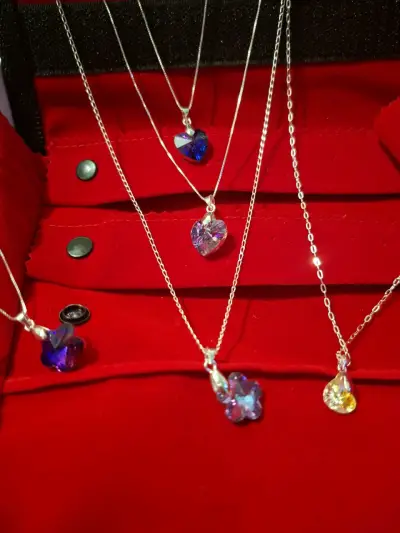 Collares con dije corazón tipo Swarovski - miniatura 1