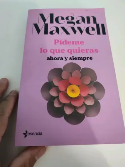 Libro Megan Maxwell "Pídeme lo que quieras" - miniatura 1
