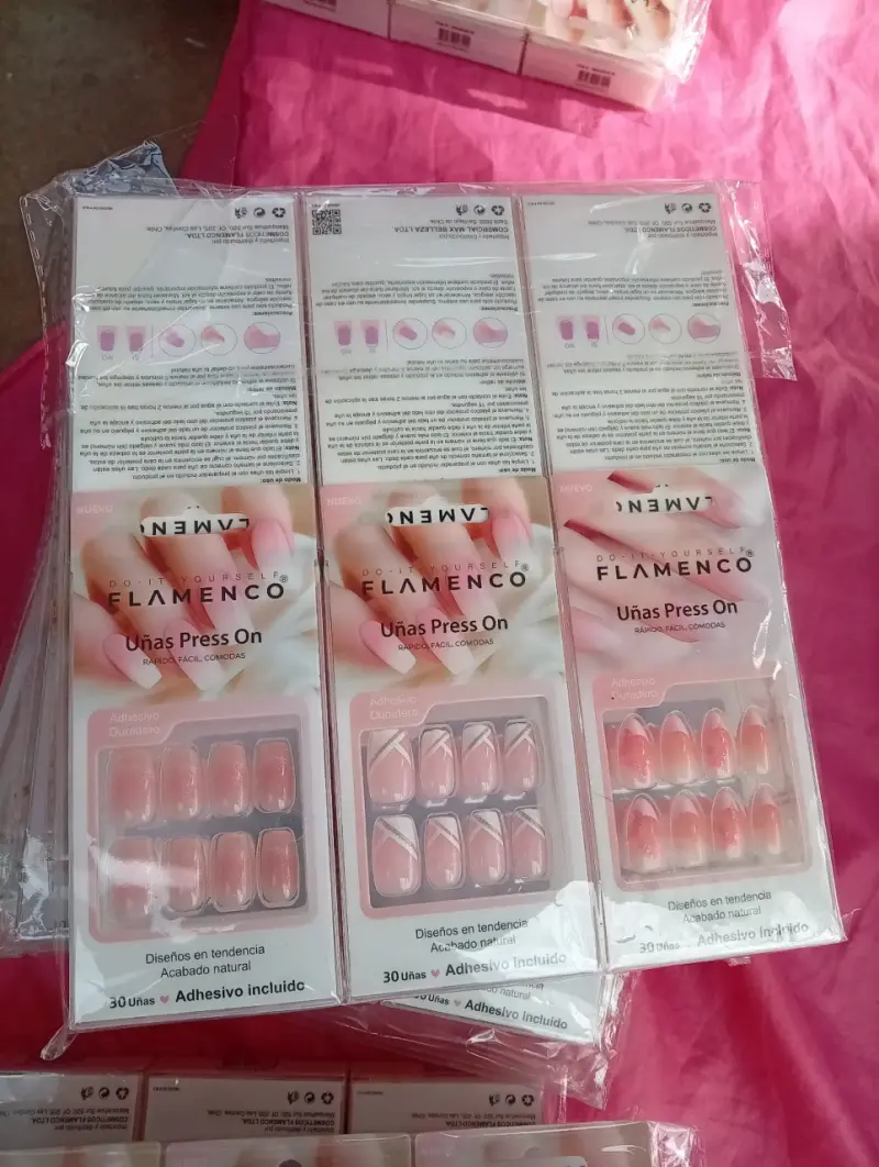 Set de uñas postizas variadas - 4