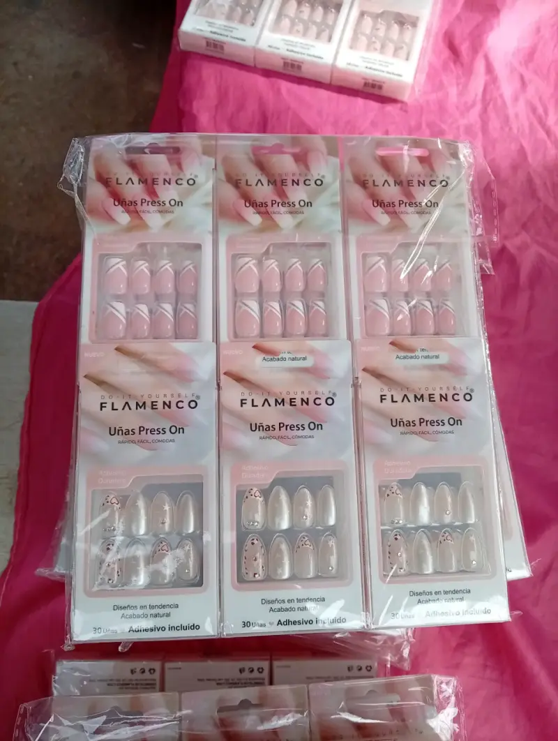 Set de uñas postizas variadas - 5