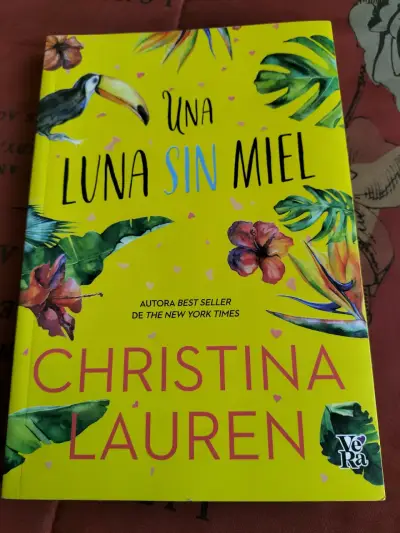 Libro 'Una luna sin miel' - miniatura 1