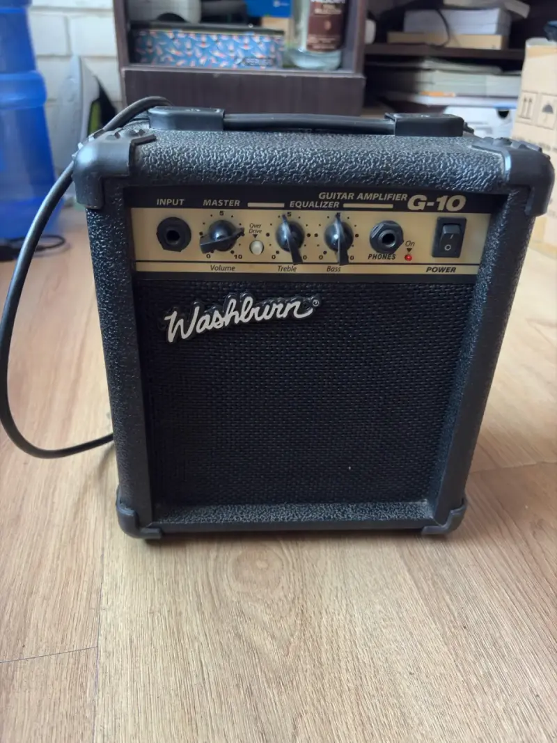 Amplificador de guitarra Washburn G-10 - 1