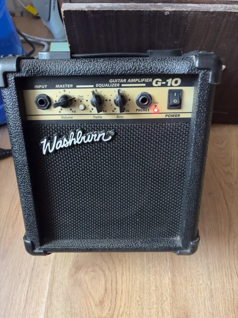 Amplificador de guitarra Washburn G-10 - 4