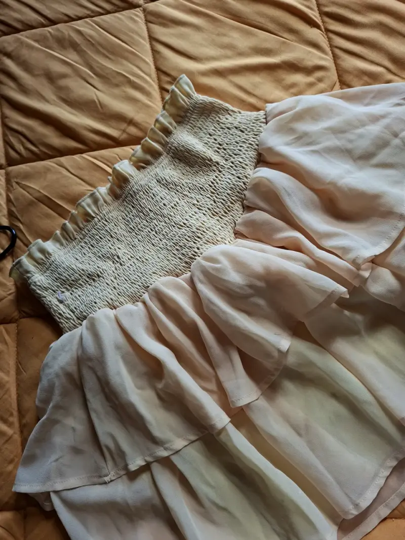 Falda amarilla clara con volantes - 3