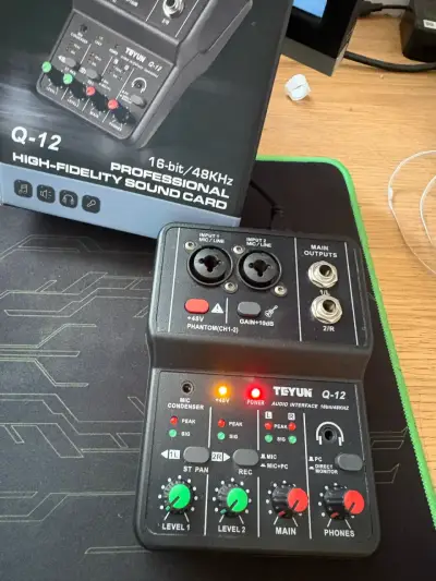 Pack de microfonos Wharfedale + tarjeta de sonido - miniatura 4