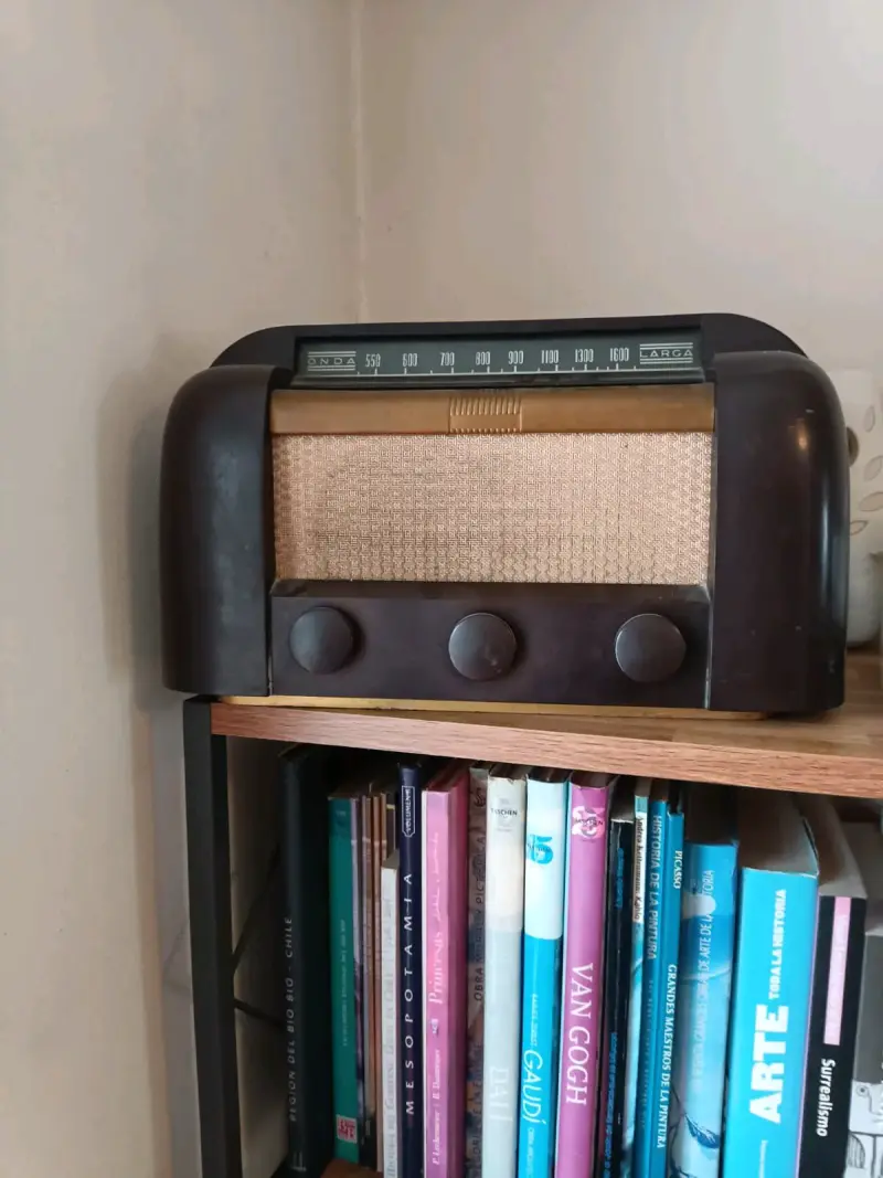 Radio antigua vintage RCA VICTOR - 1