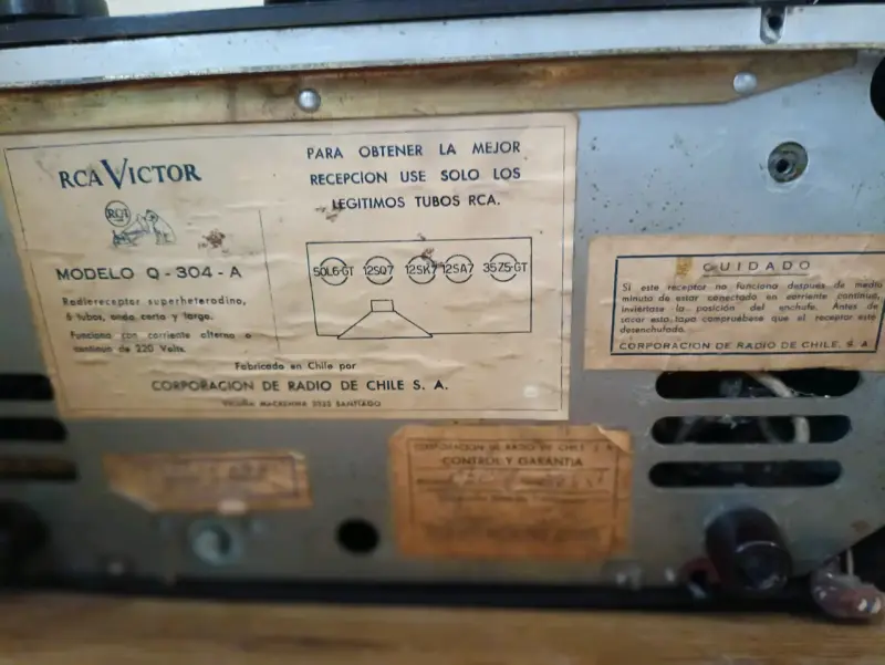 Radio antigua vintage RCA VICTOR - 4
