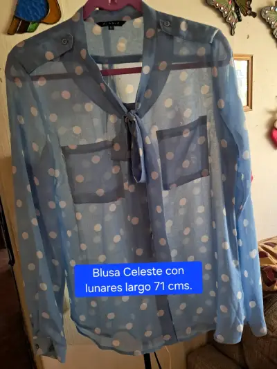 Blusa celeste con lunares - miniatura 1