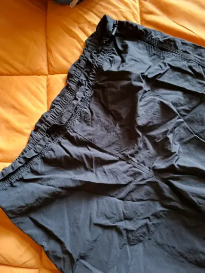 Pantalon cortaviento negros - miniatura 1