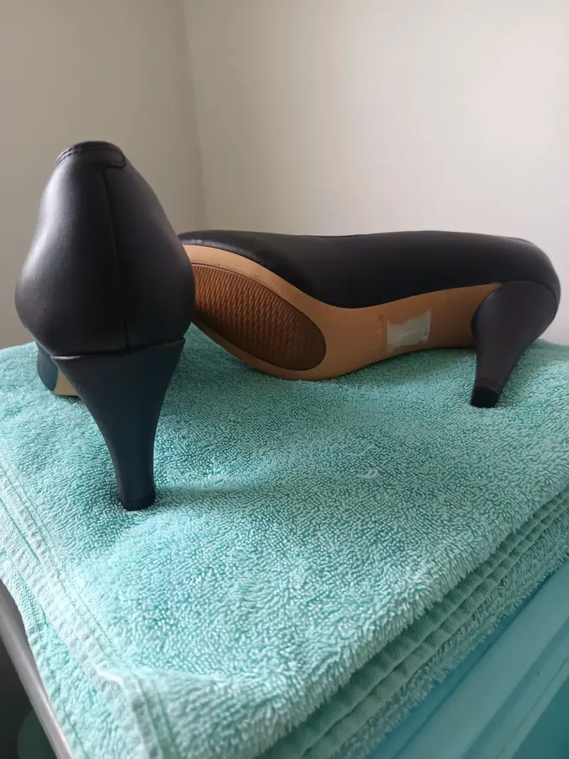 Tacones negros de cuero sintético - 3