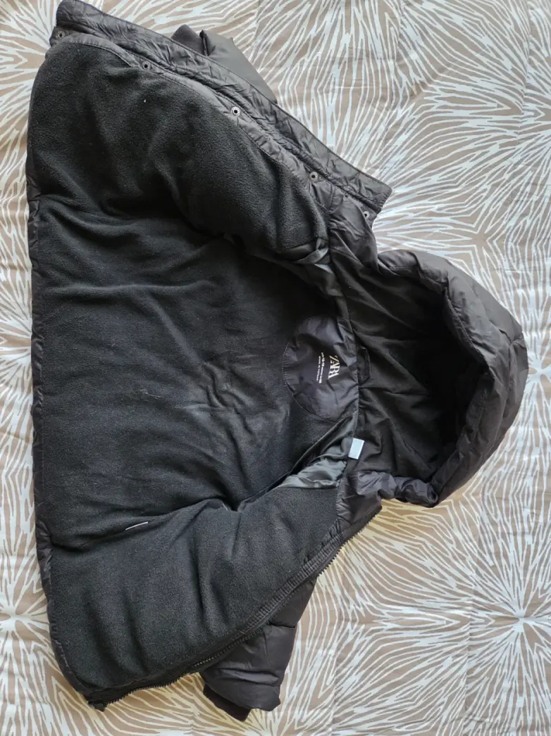 Parka negra con capucha - 2
