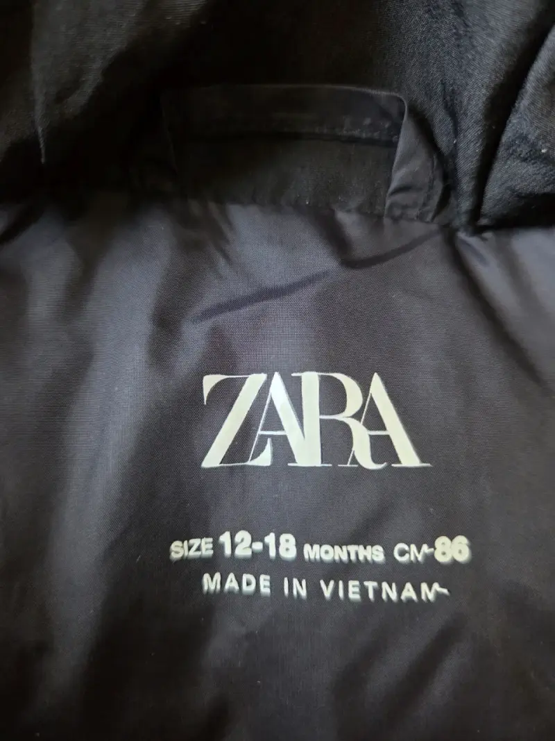 Parka negra con capucha - 4