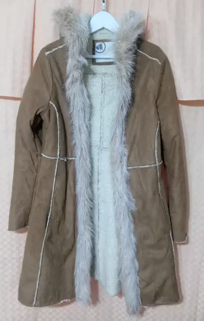 Chaquetas semi nuevas poco uso - miniatura 2