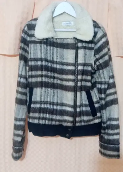 Chaquetas semi nuevas poco uso - miniatura 3