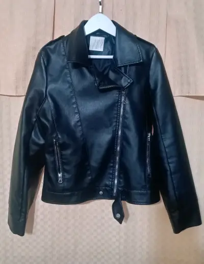 Chaquetas semi nuevas poco uso - miniatura 4